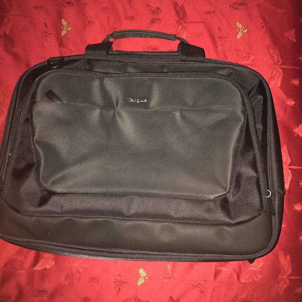 ❤️❤️Any four for $45❤️❤️ Targus laptop briefcase